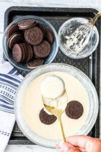 ingredients to make fried oreos - spoon scoop the oreos