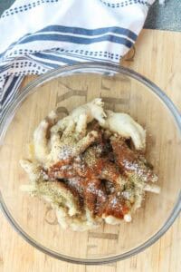 seasoned boiled chicken feet